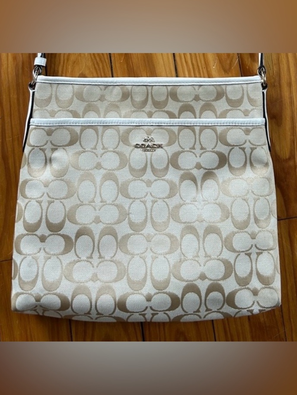 Coach Crossbody Bag in Chalk and Light Tan Signature Canvas